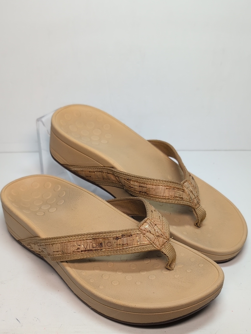 Vionic HighTide Tan platform Orthopedic thong flip flop sandal woman's size 8